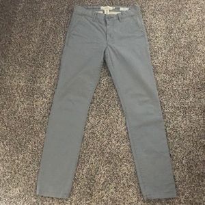H&M grey chino pants. Size: 29x30.